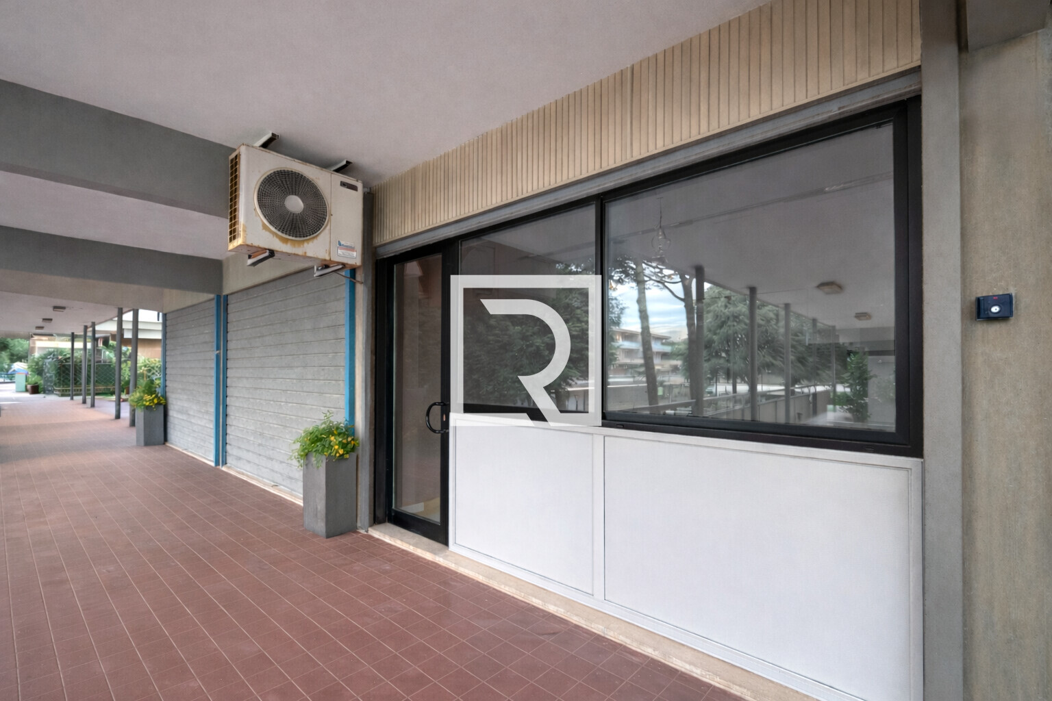 INGRESSO PRIMO PIANO