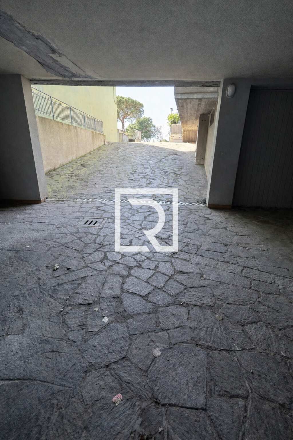 98299282-1875-4e77-ba3e-fba863ab72ad