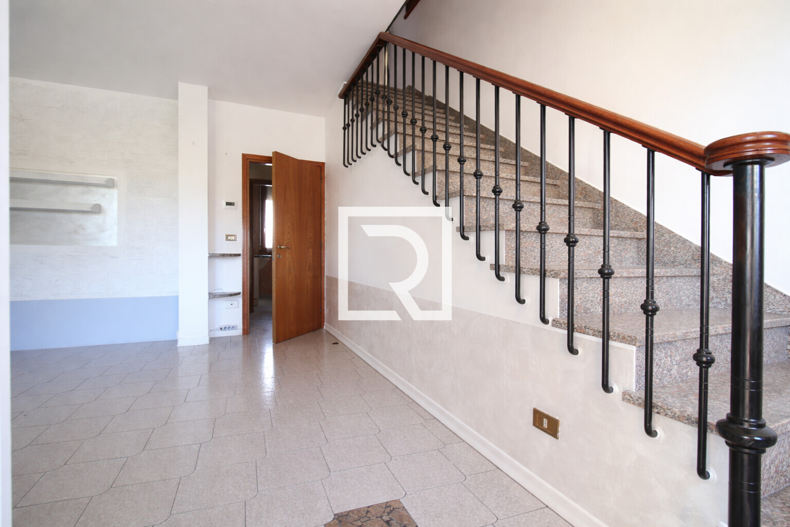 dff7e6cb-0807-4074-aaed-e22b7d5d23cf