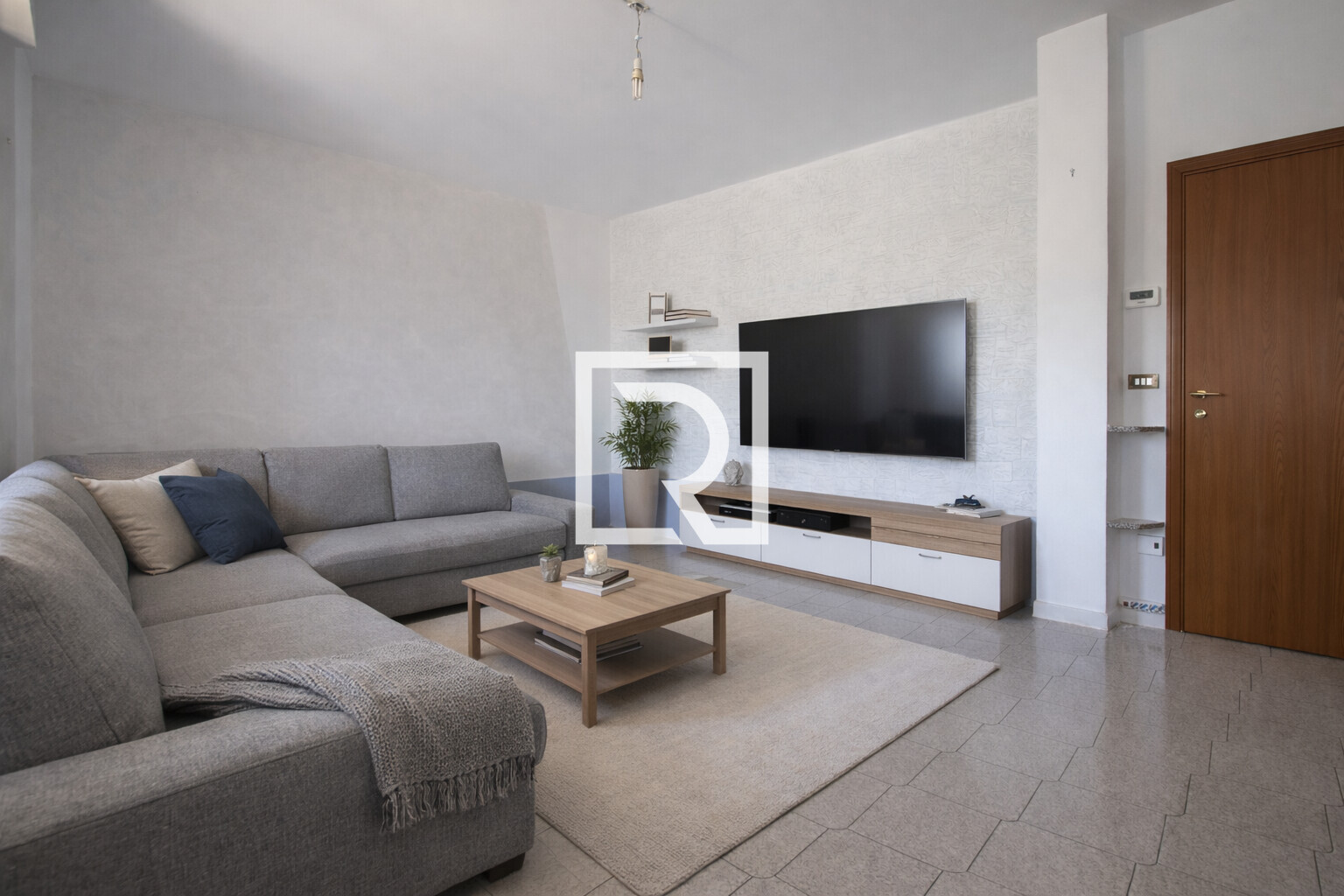 c02d1645-345c-465b-a109-de64d16b4a73