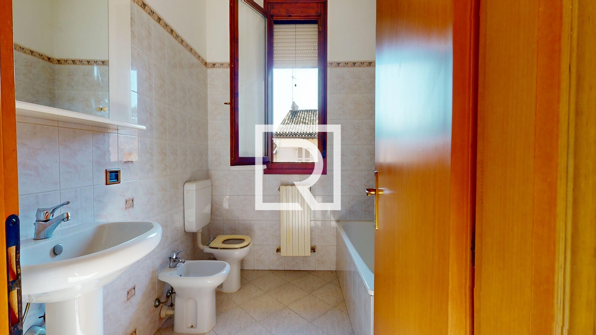 TRILOCALE-CON-CANTINA-E-POSTO-AUTO-02232026_155154