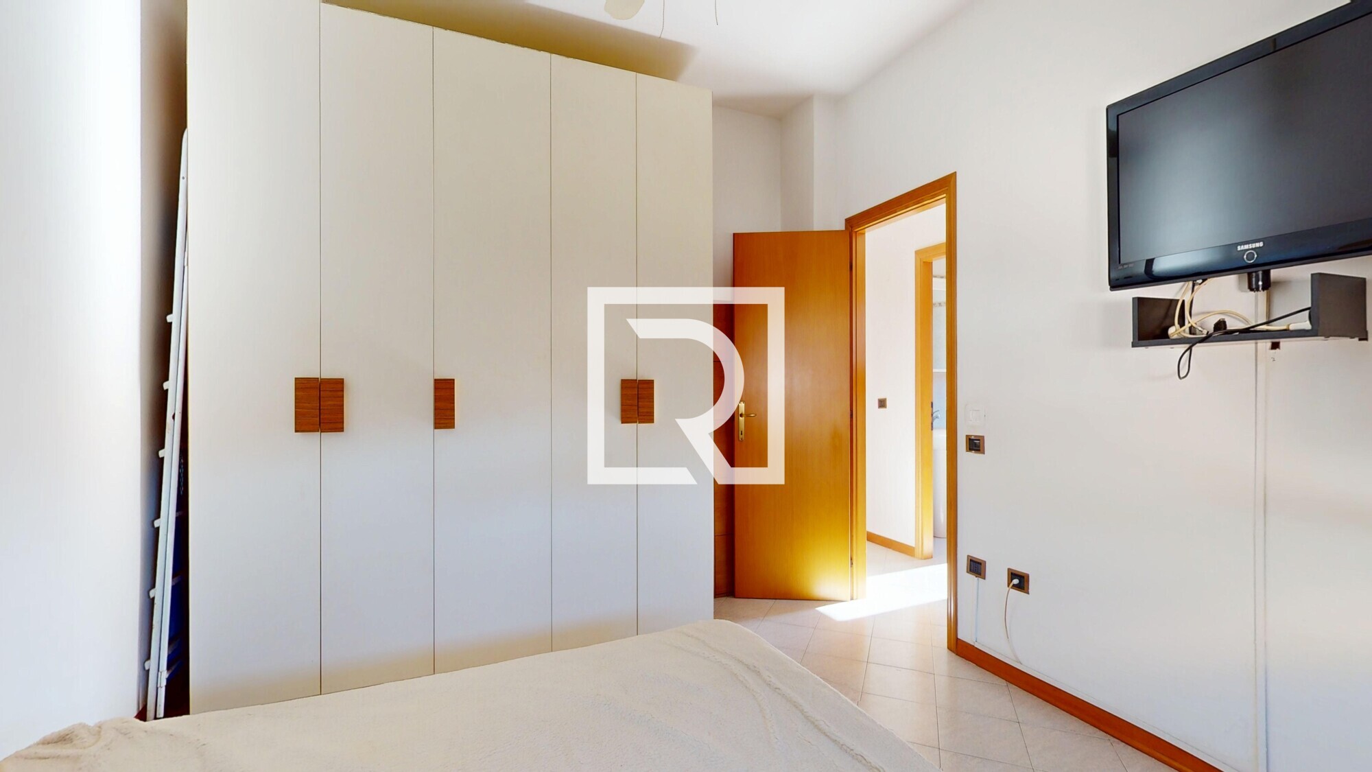 TRILOCALE-CON-CANTINA-E-POSTO-AUTO-02232026_155253