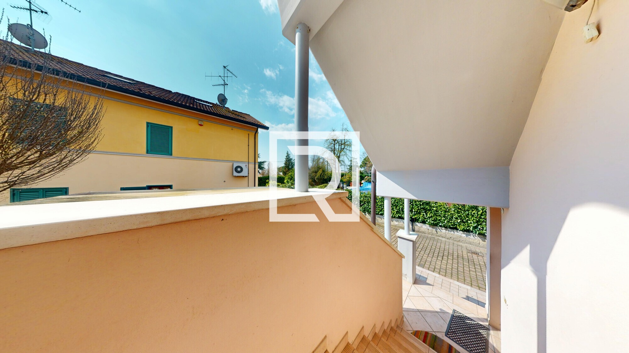 TRILOCALE-CON-GIARDINO-E-GARAGE--03232026_163033