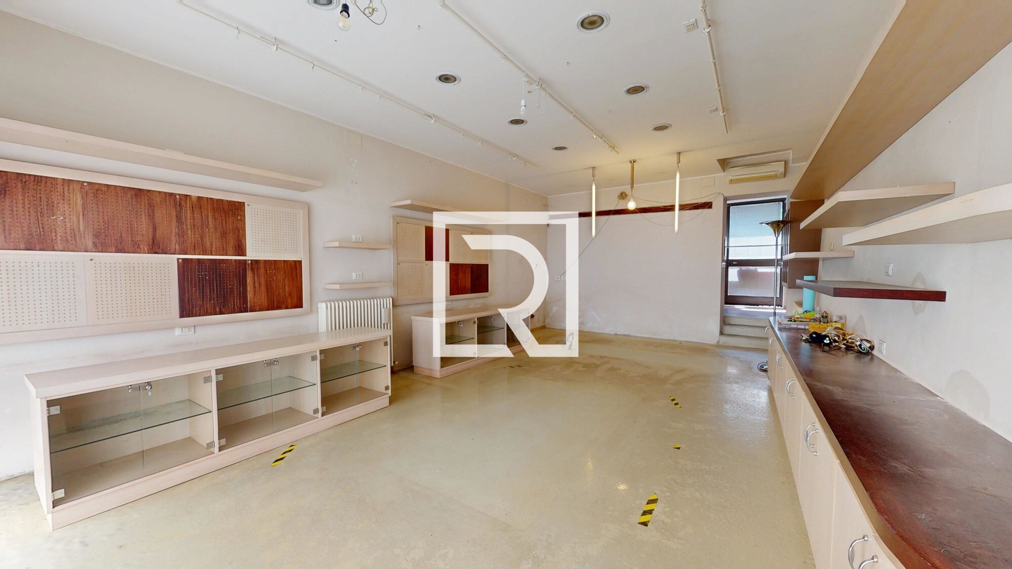 Negozio-storico-in-centro-2-08072025_094015