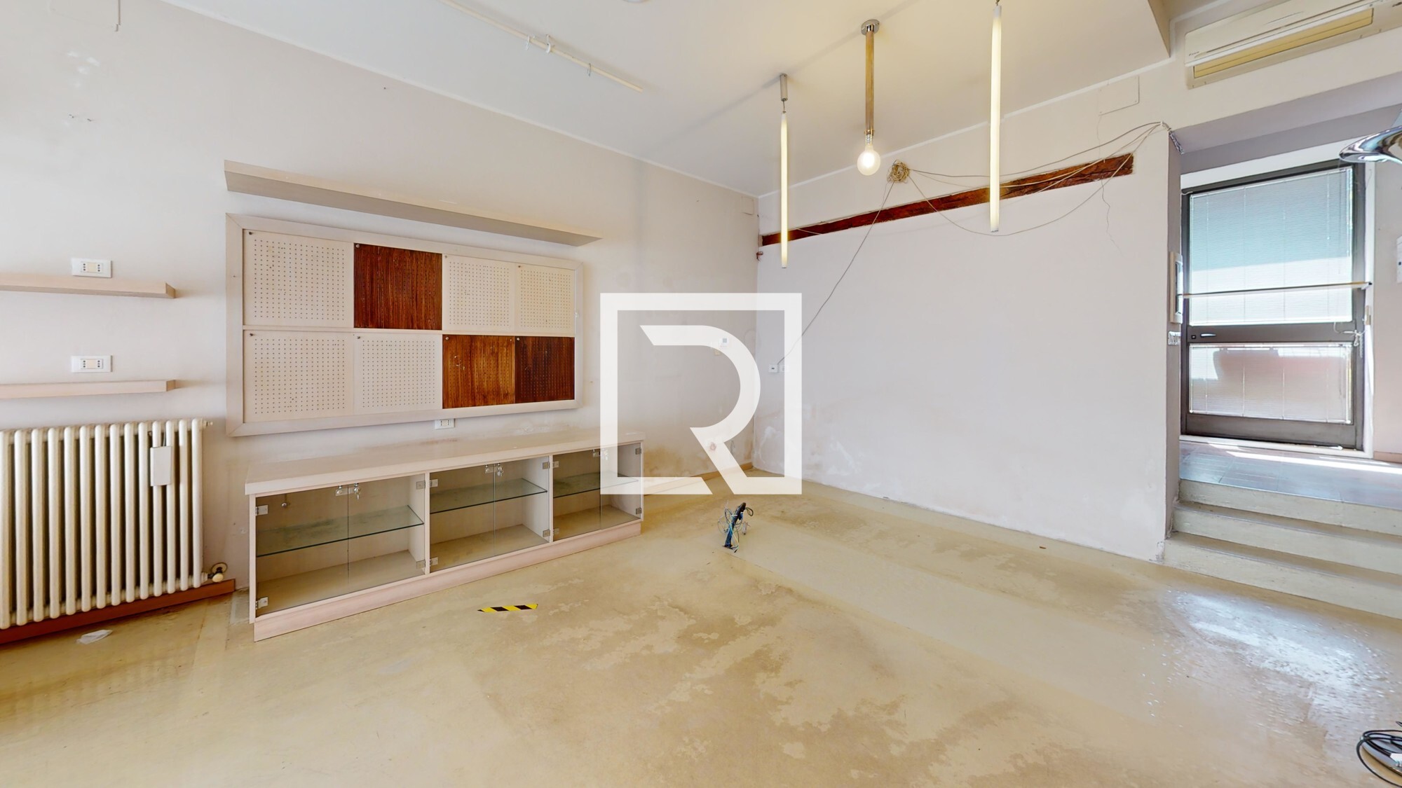 Negozio-storico-in-centro-2-Bedroom