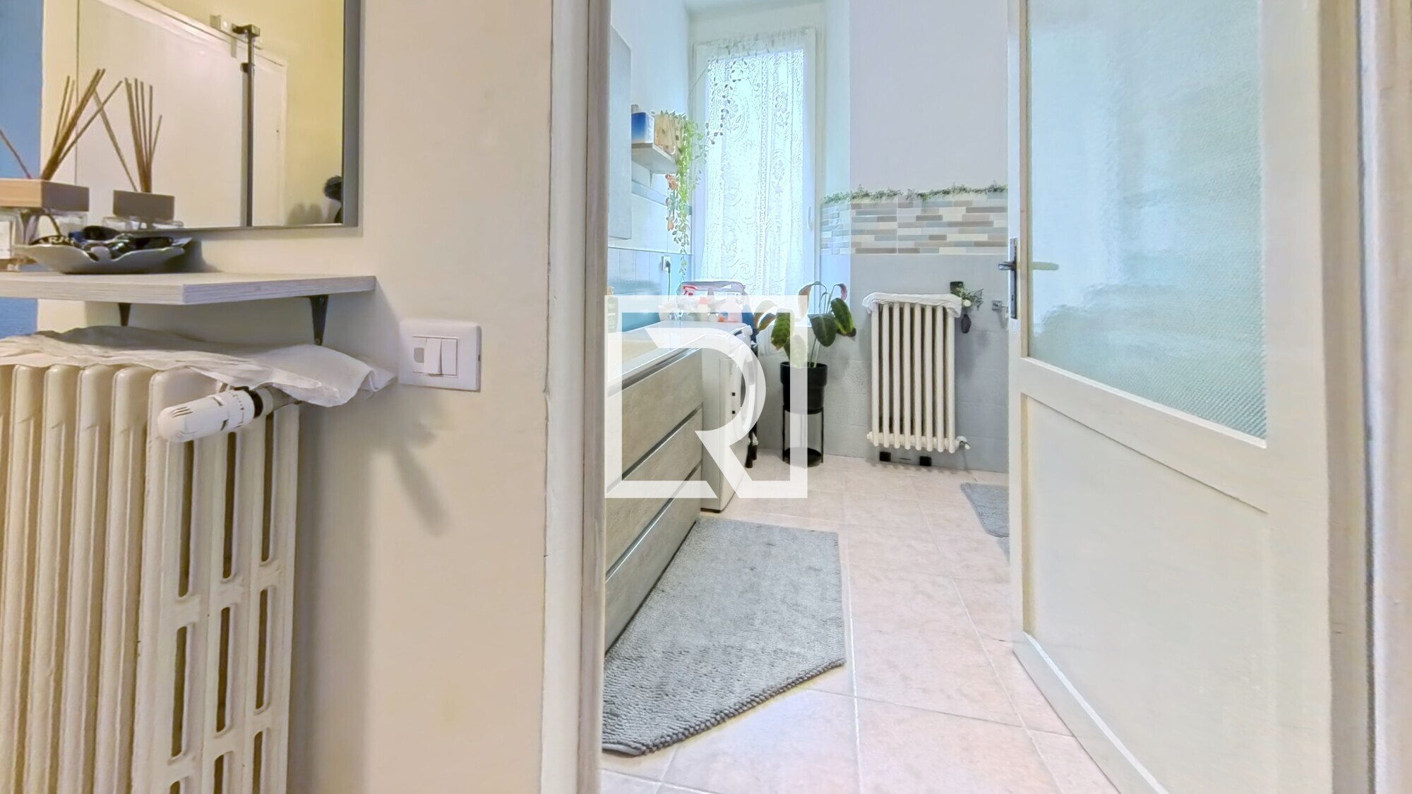 Bathroom (13)