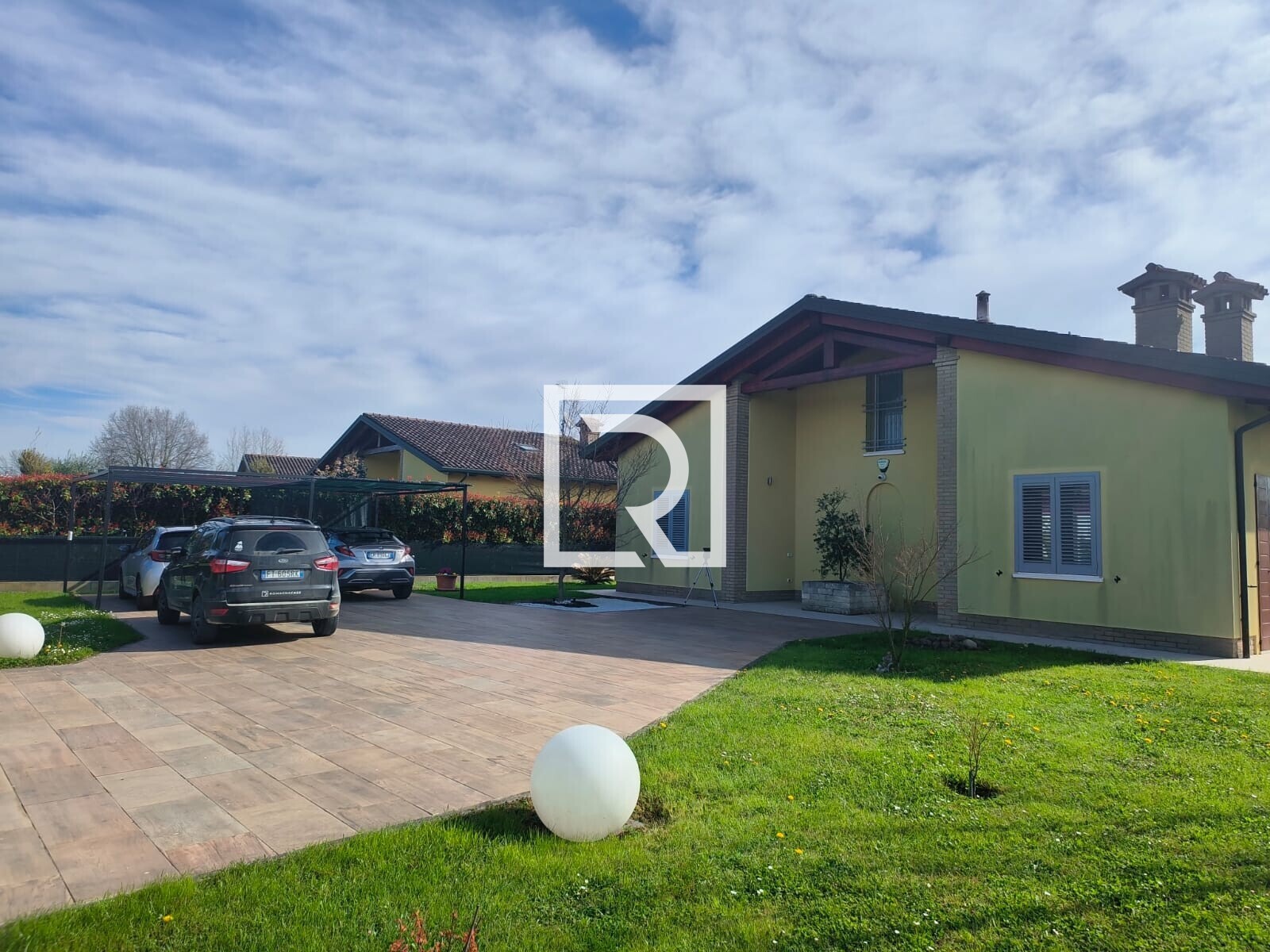 f9ec2df0-a789-4f5c-8be3-ff562b9a3fd4