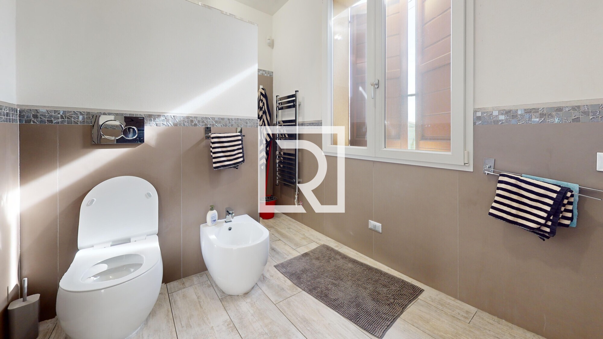 Villa-indipendente-con-giardino-Bathroom 1