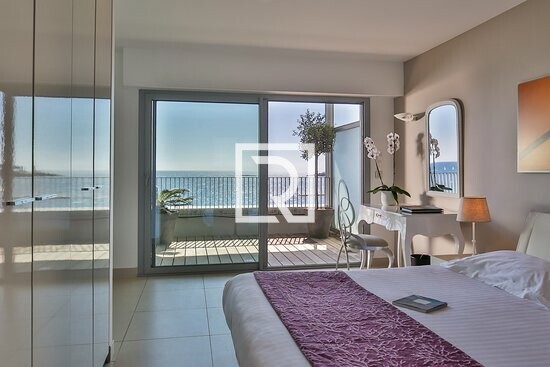 master-bedroom-of-the