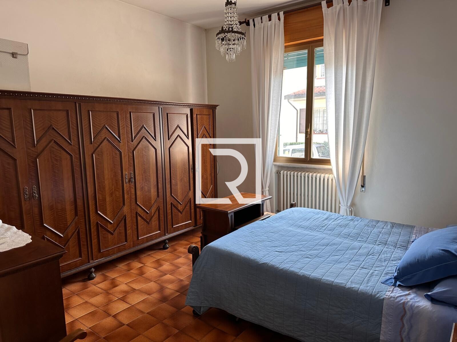 0381e48c-b323-433f-9b11-808297df2c74