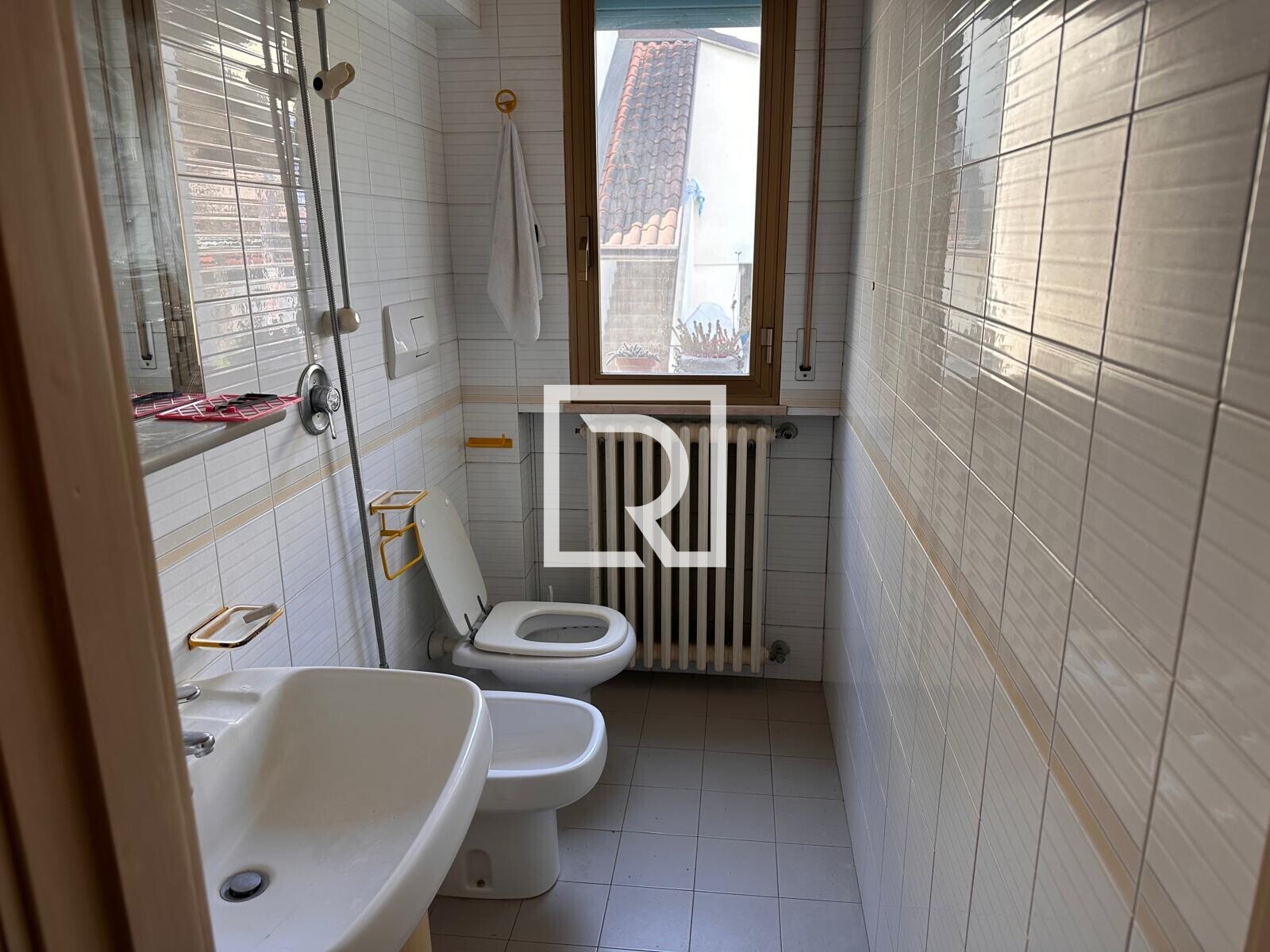 fbf98366-6c39-4a9c-9f2d-35e033bcfb32