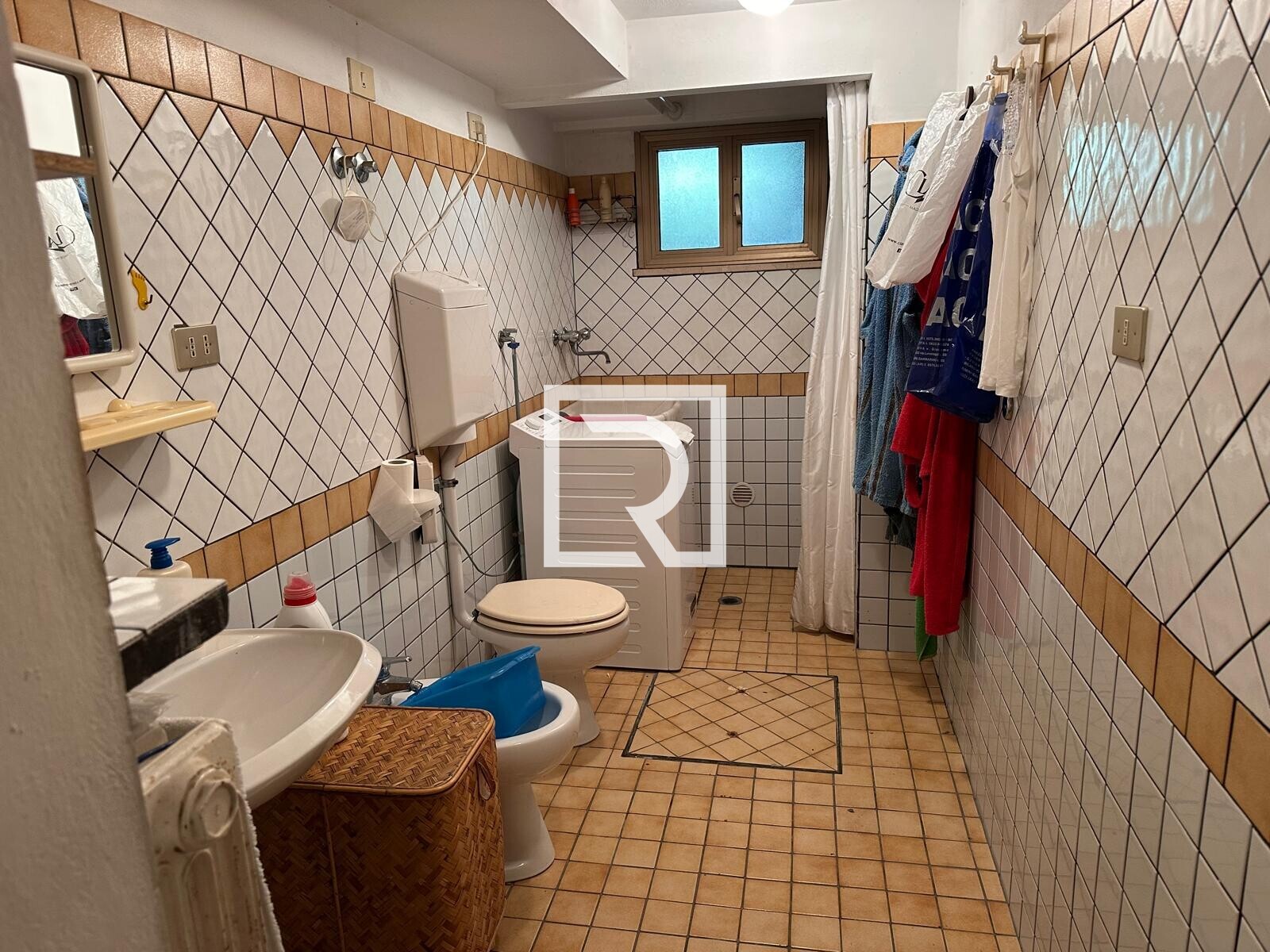 aa0915ba-dbf1-409f-a691-7afdeca46f65