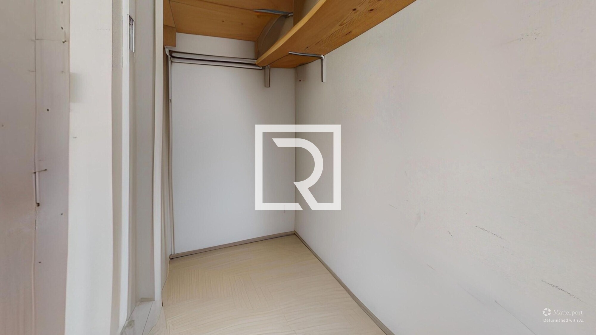 Negozio-Office-Defurnished