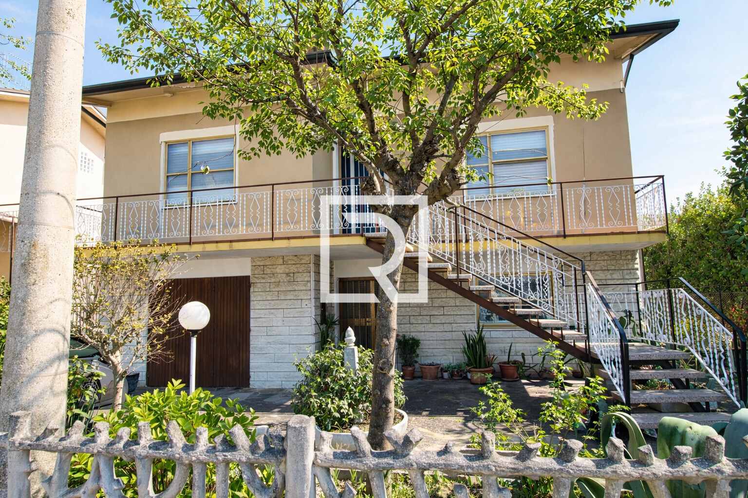 b833bedb-5e26-4002-8062-14d1c71bb11c