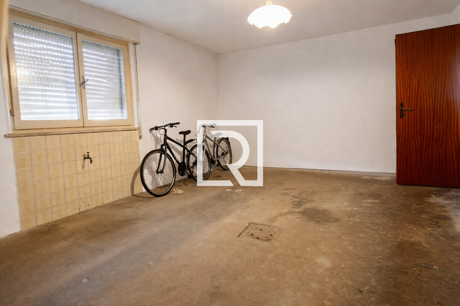 87b08542-e7c1-4d94-9a7d-d8c3abc17271