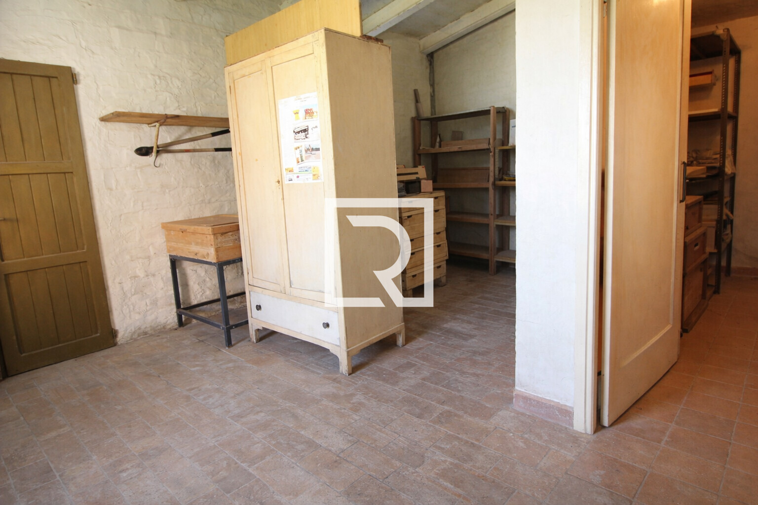 b6753aa8-3732-4bf1-8360-e79fb81c0340