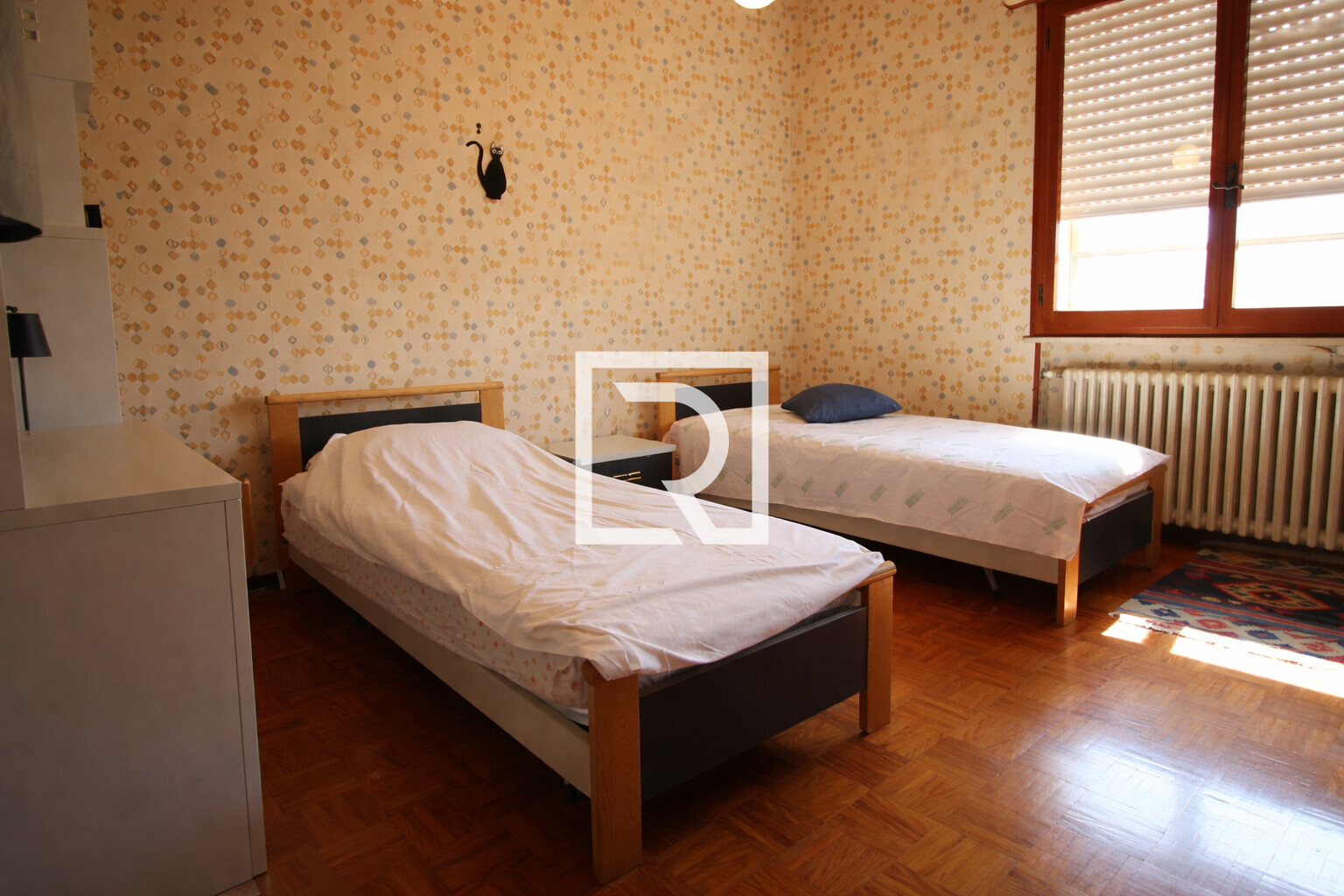 f3caefe5-a977-43dd-b719-63c7e88c2281