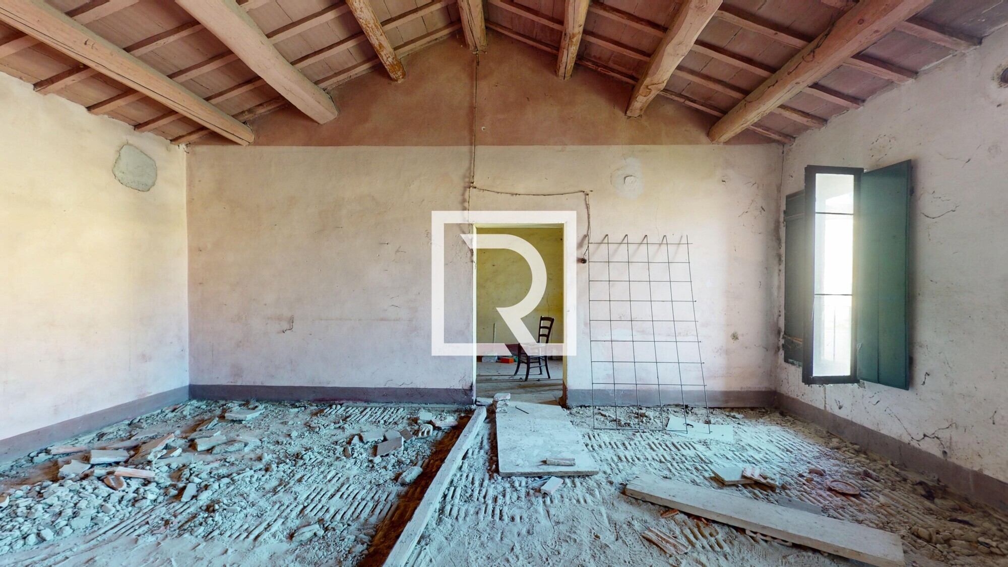 Rustico-con-fienile-da-ristrutturare-in-un-lotto-di-2500-mq-04132026_172329