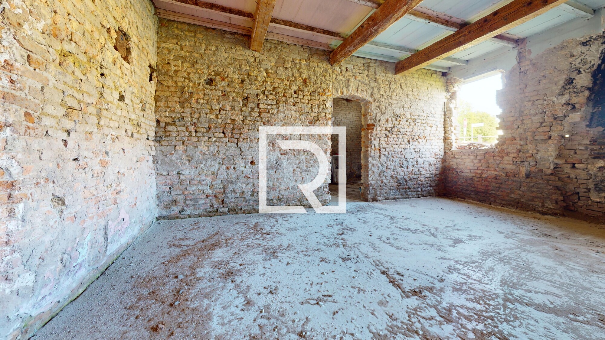 Rustico-con-fienile-da-ristrutturare-in-un-lotto-di-2500-mq-Other 7