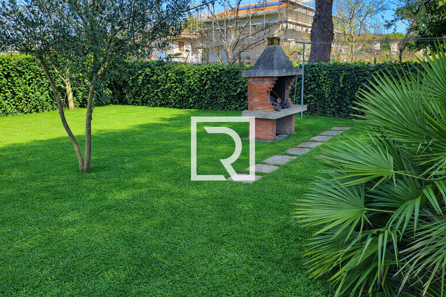 5dfe3298-2f65-46e7-86c3-c2f65342f0e2