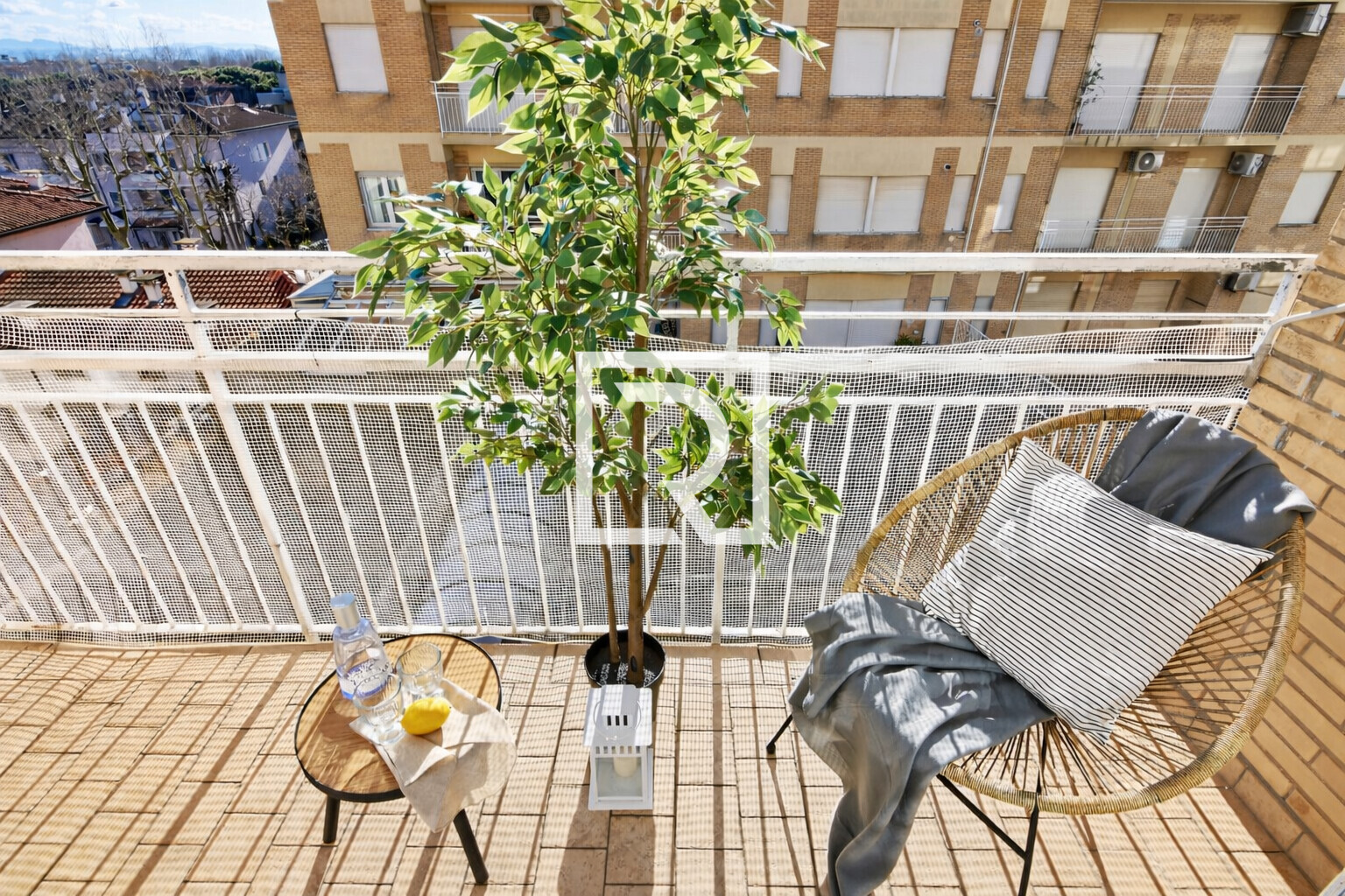 ab42606a-9232-4c98-ab88-a816fa205289