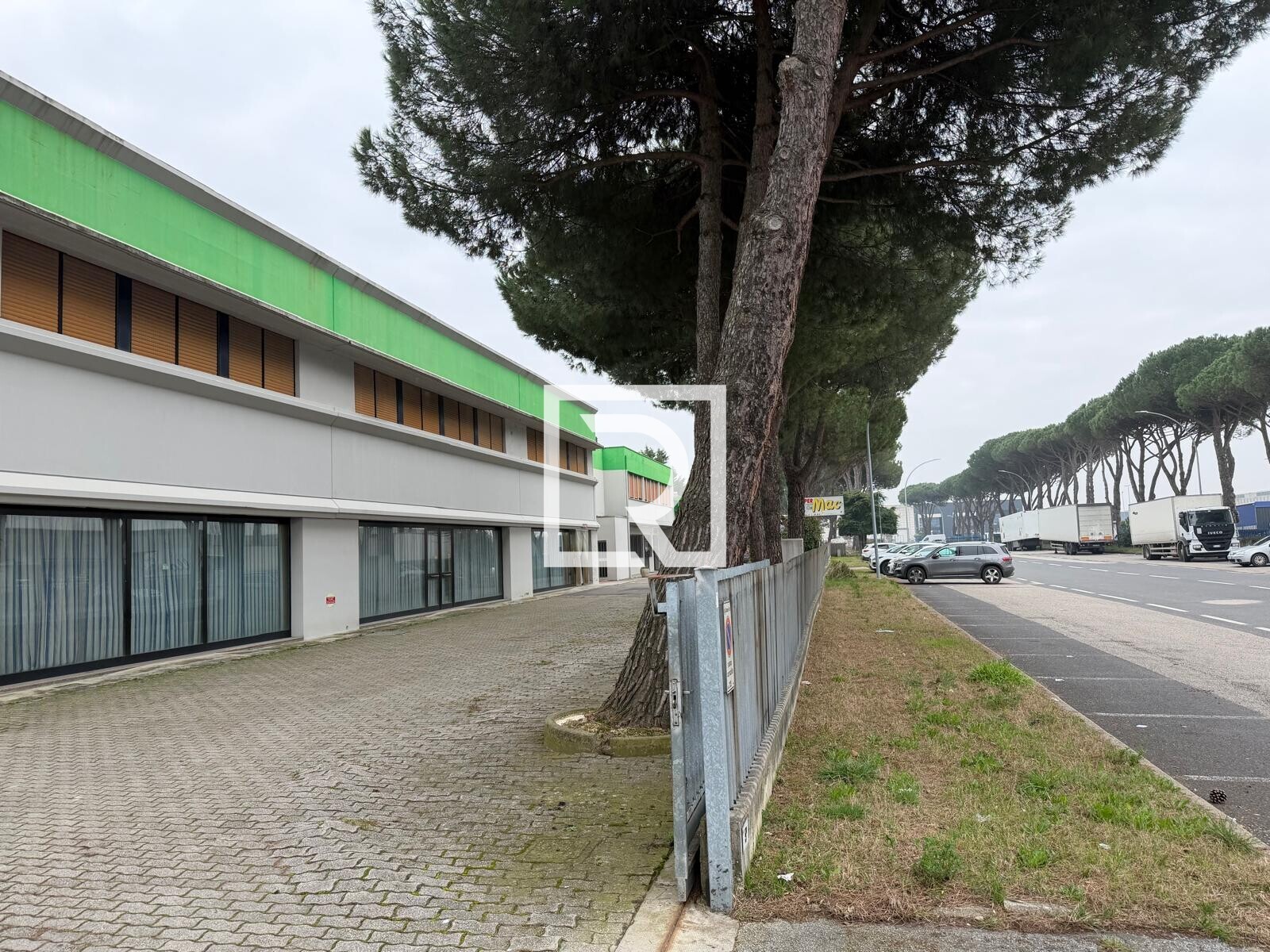 f125c32a-e78e-4c94-bfa8-c721a5d96e84