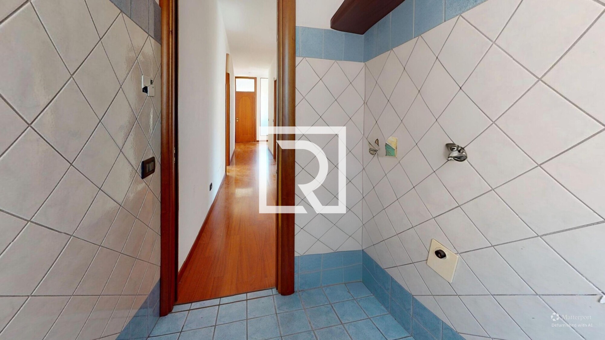 Via-Agordat-Bathroom-Defurnished 2
