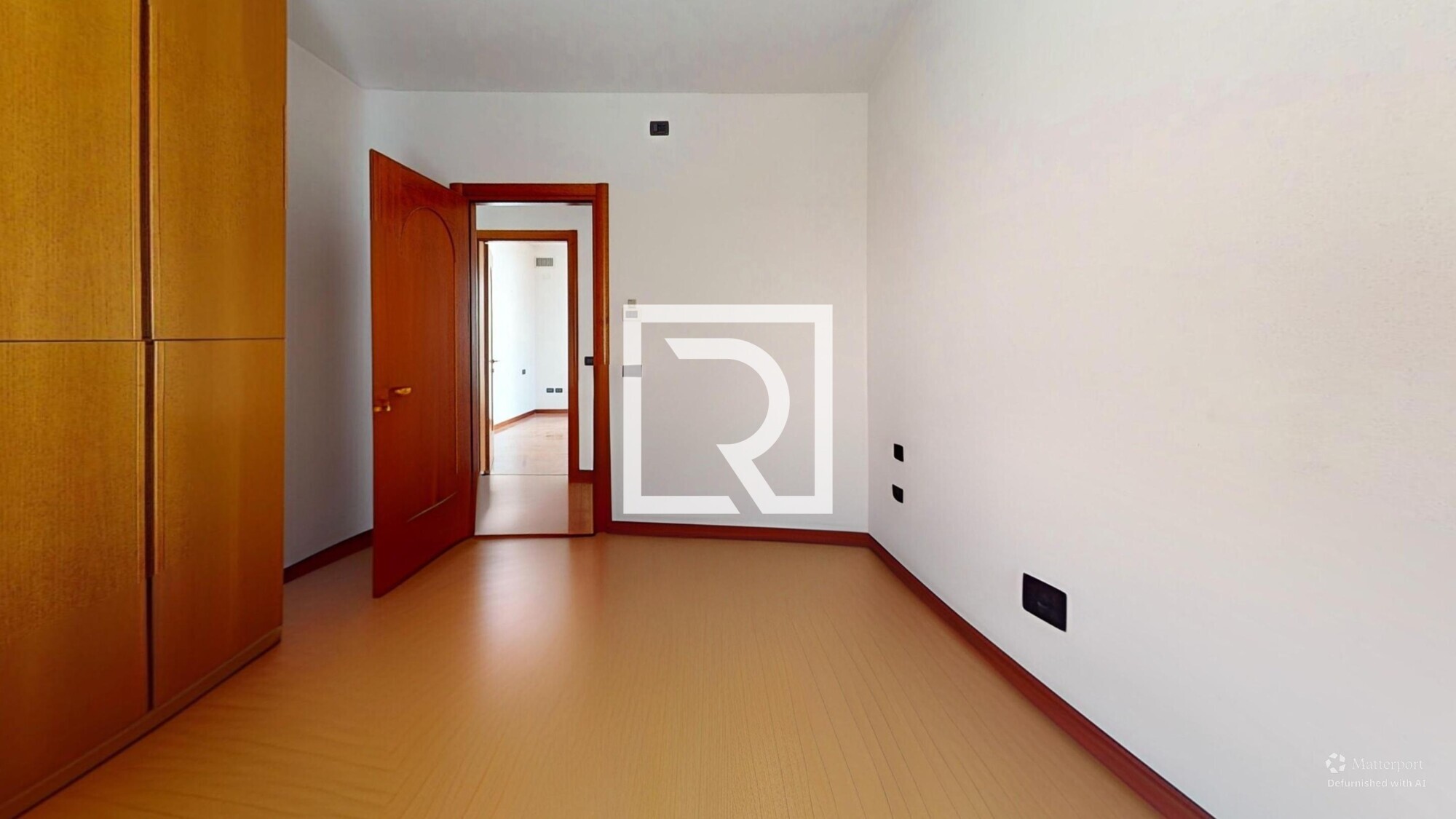 Via-Agordat-Bedroom-Defurnished 3
