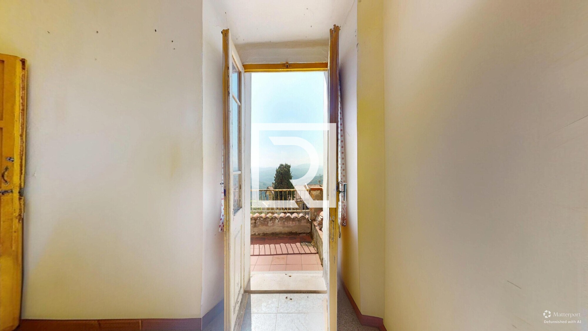 Via-Roma-12-04132026_170441_defurnished