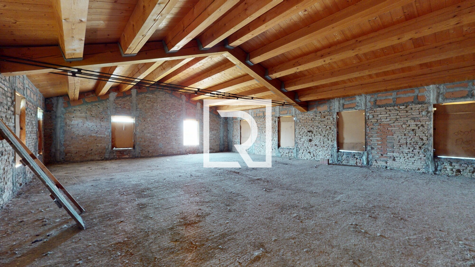 Casa-indipendente-con-5-mila-metri-di-giardino-04242026_144151