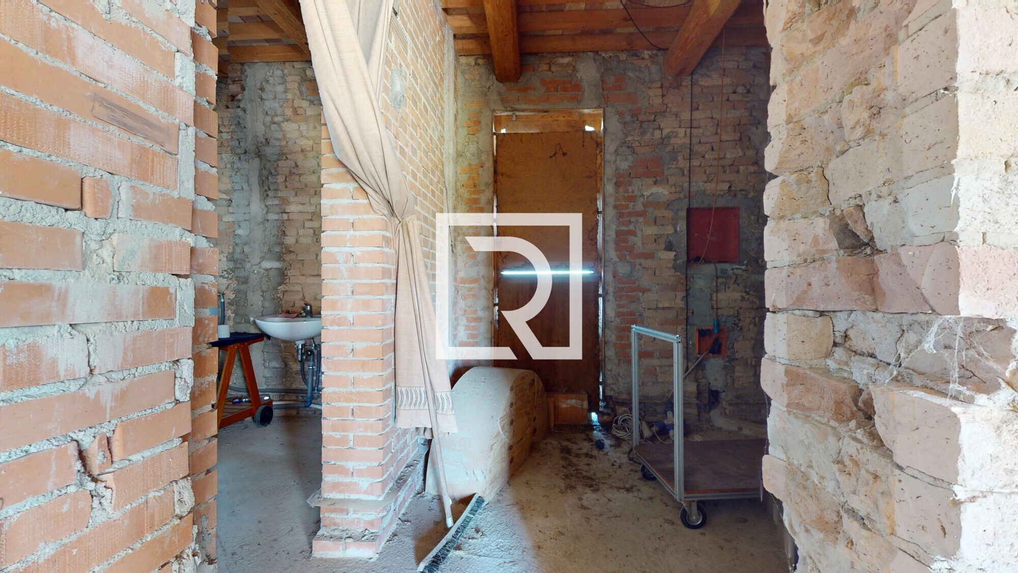 Casa-indipendente-con-5-mila-metri-di-giardino-04242026_143015