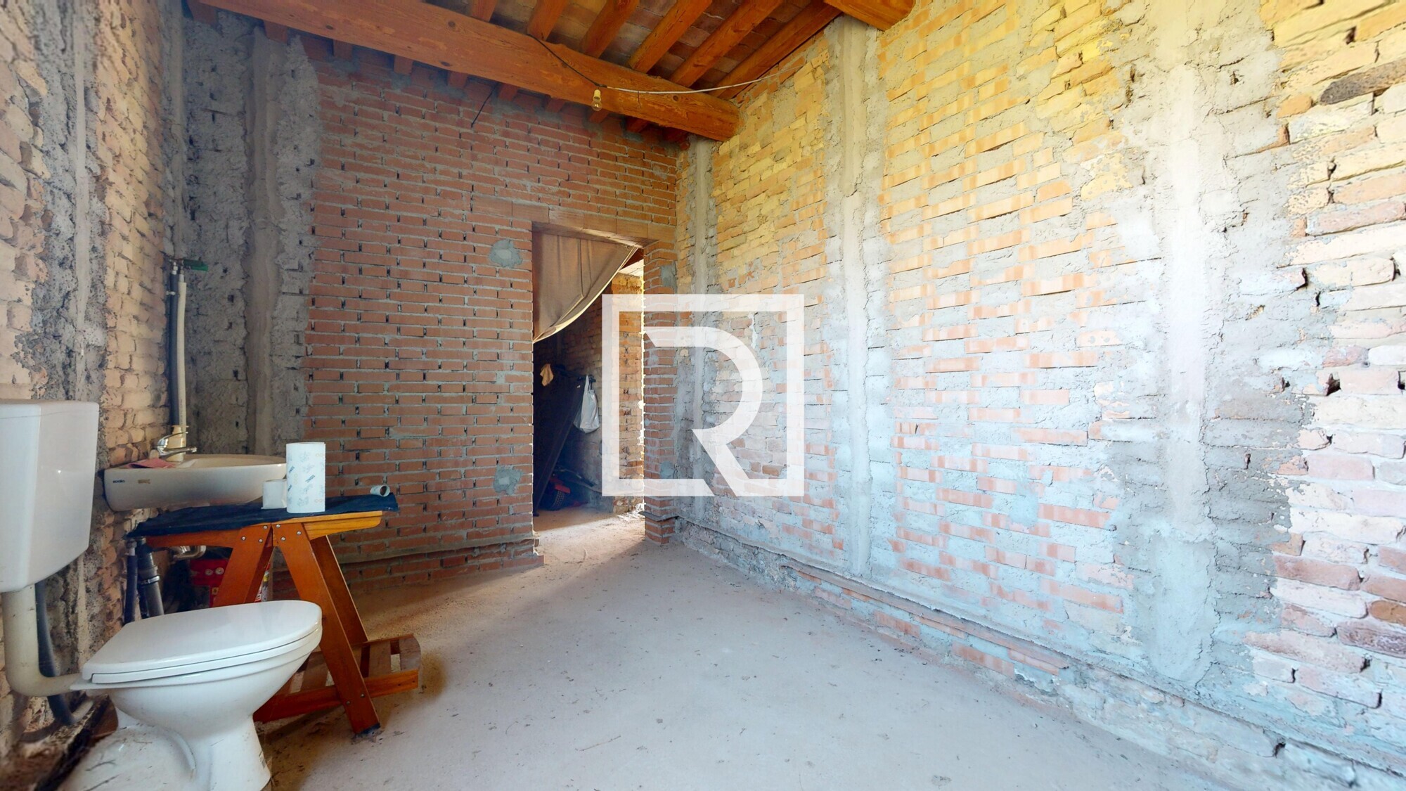 Casa-indipendente-con-5-mila-metri-di-giardino-04242026_143120