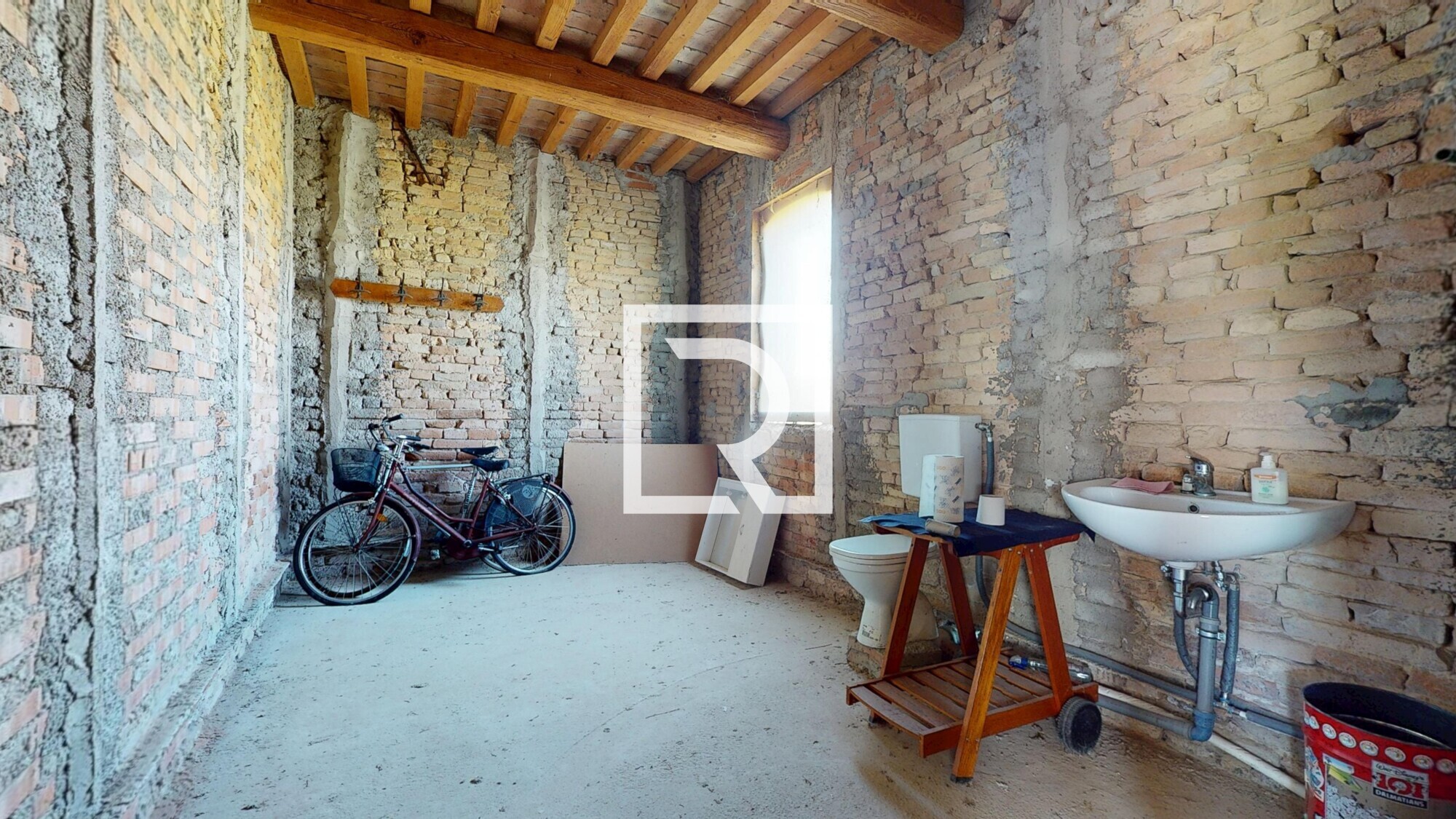 Casa-indipendente-con-5-mila-metri-di-giardino-04242026_143045