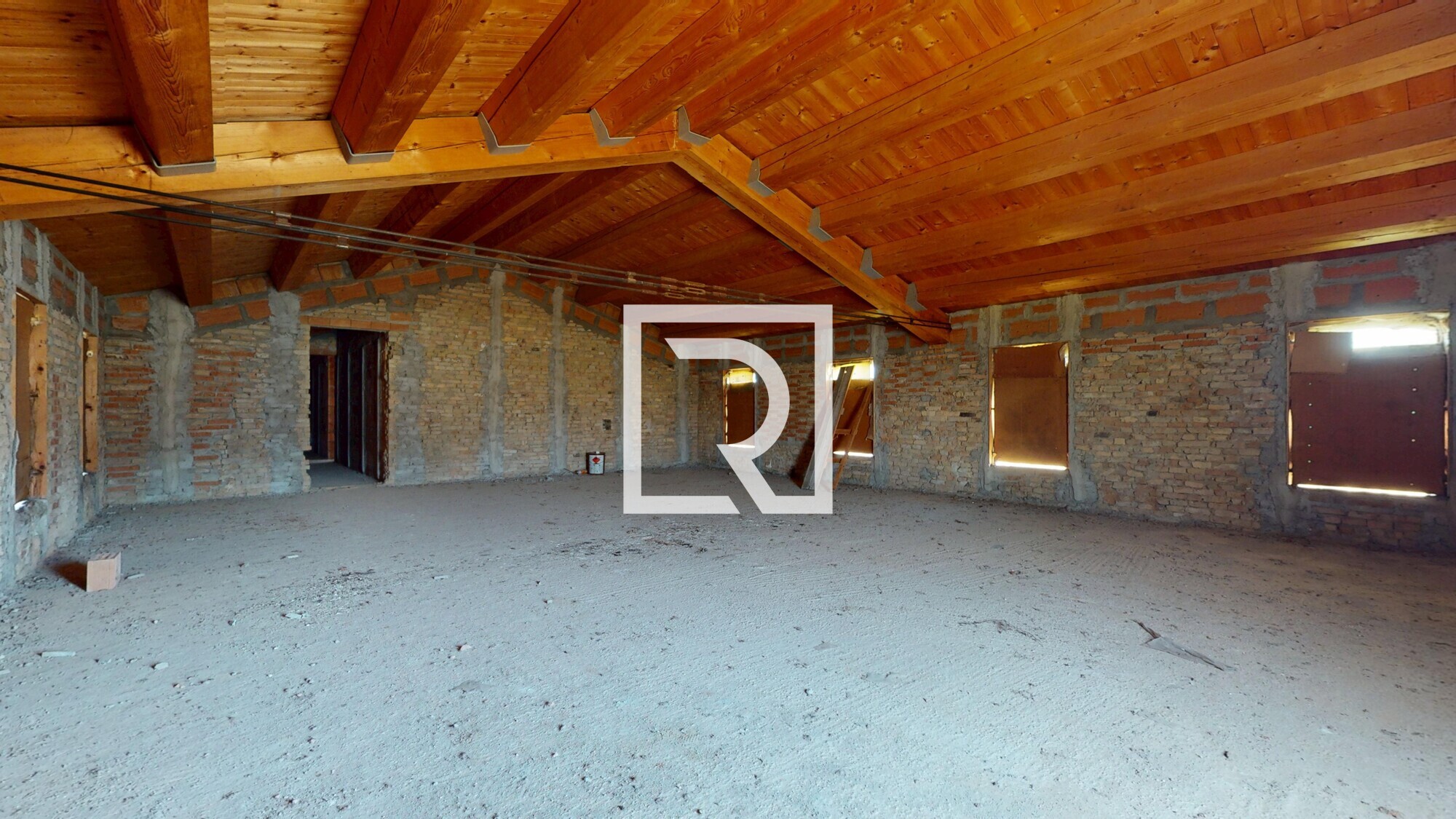 Casa-indipendente-con-5-mila-metri-di-giardino-04242026_144040