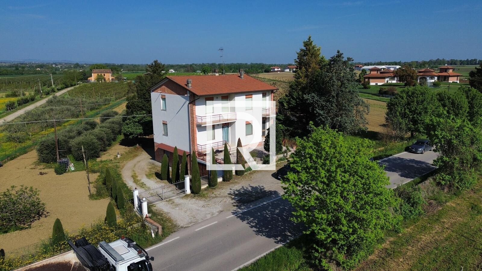 WhatsApp Image 2026-04-17 at 15.10.09 (1)