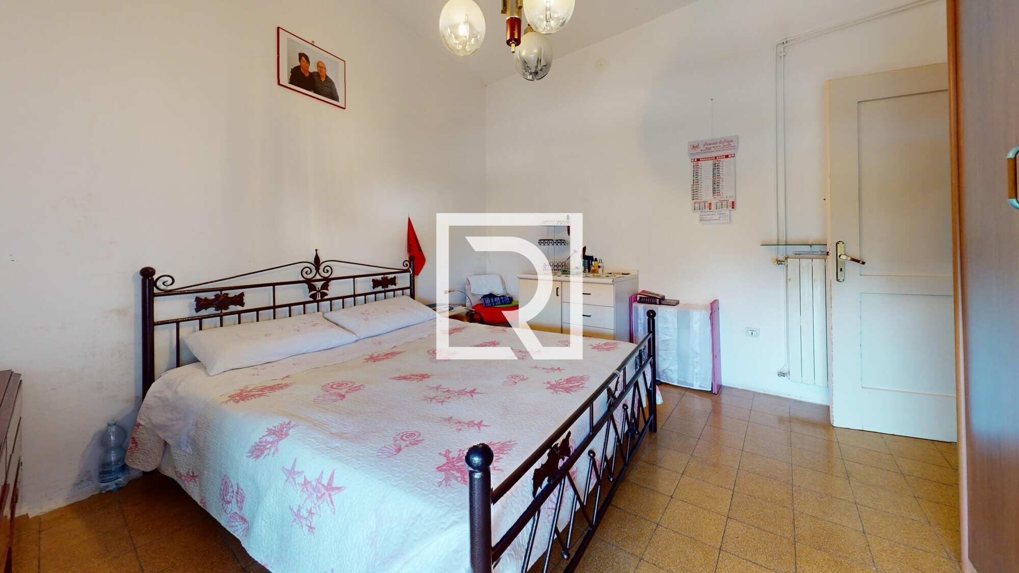 TRILOCALE-AL-PIANO-SECONDO-CON-DUE-GARAGE-Bedroom 1