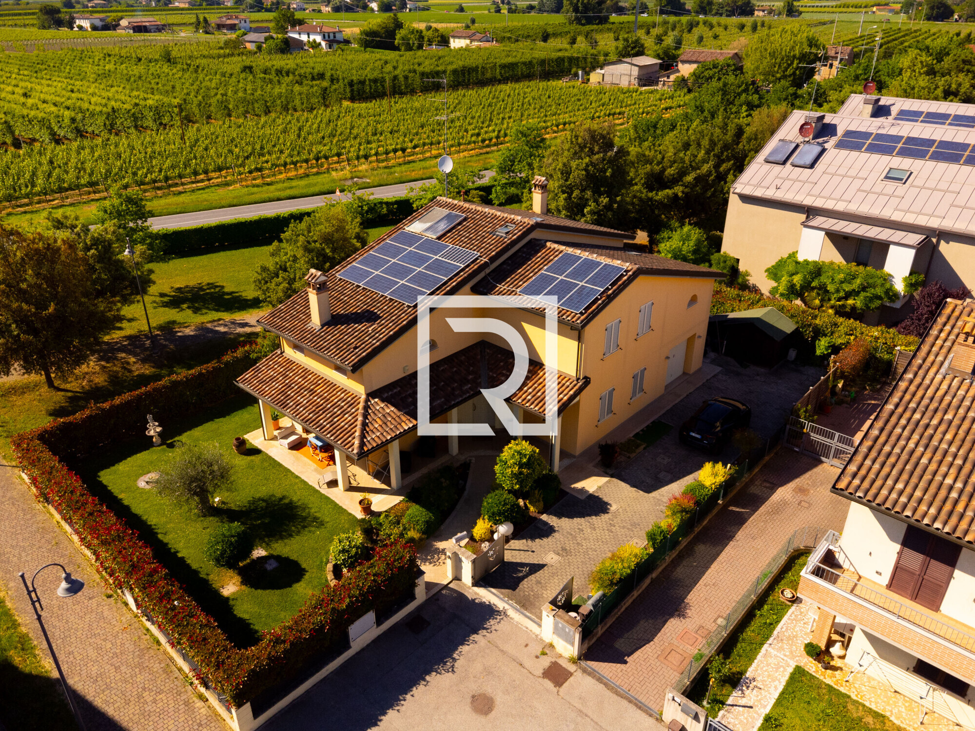 VILLA