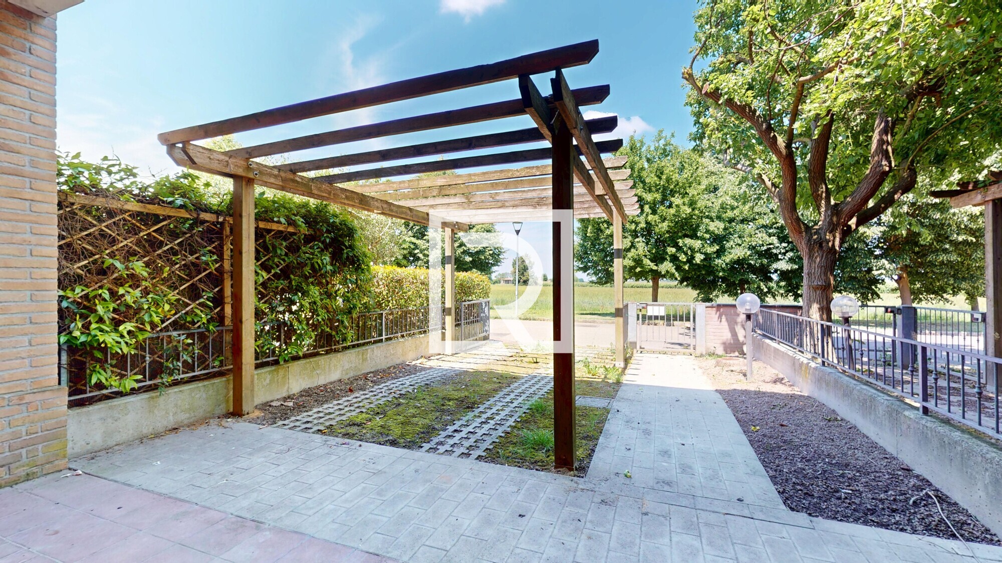 VILLETTA-SCHIERA-CENTRALE-05202026_163305