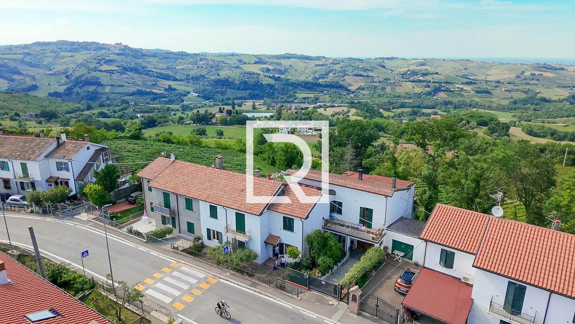 dji_fly_20260520_163704_0558_1779353622104_photo_beautify