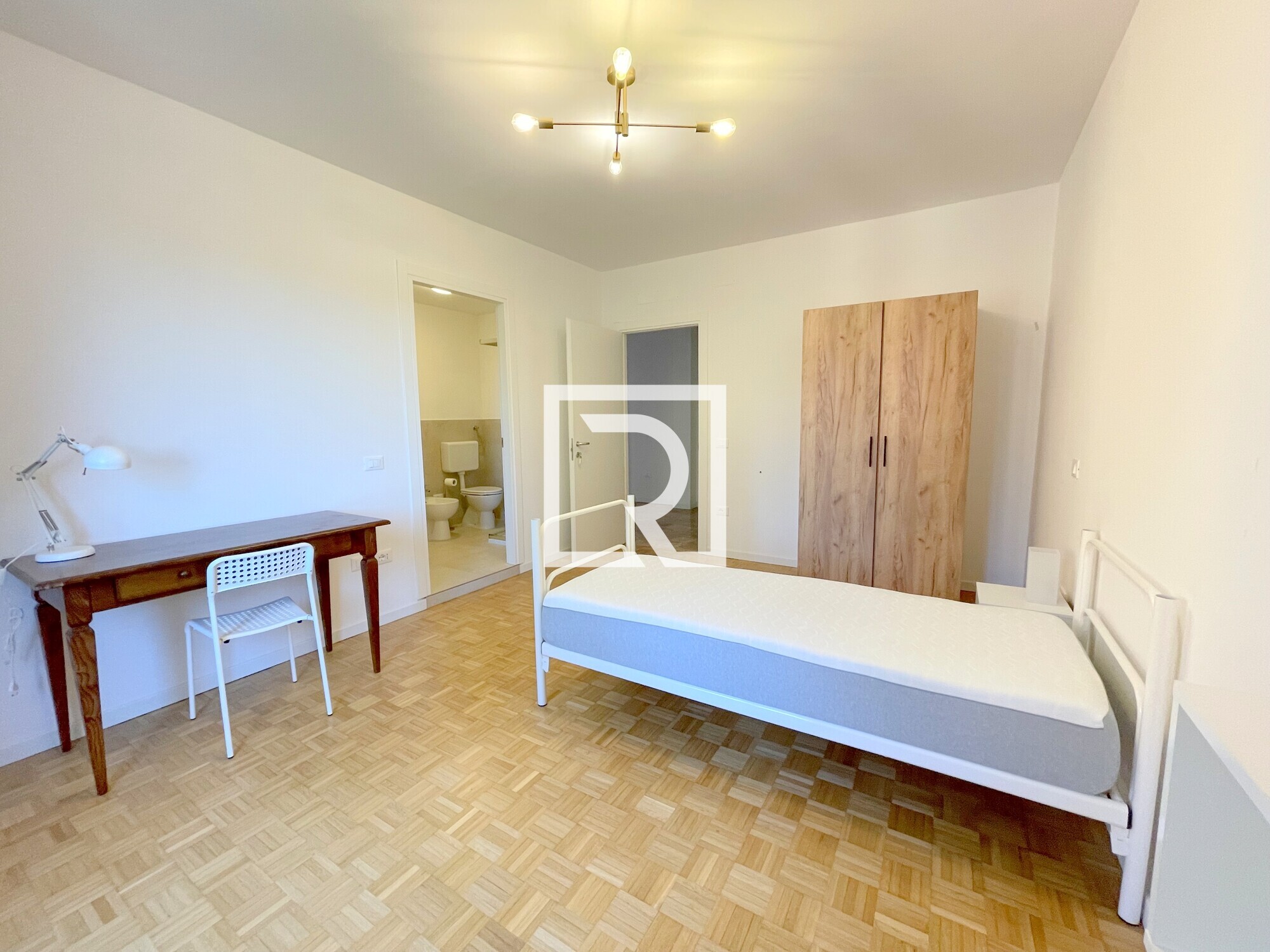 Stanza 02
