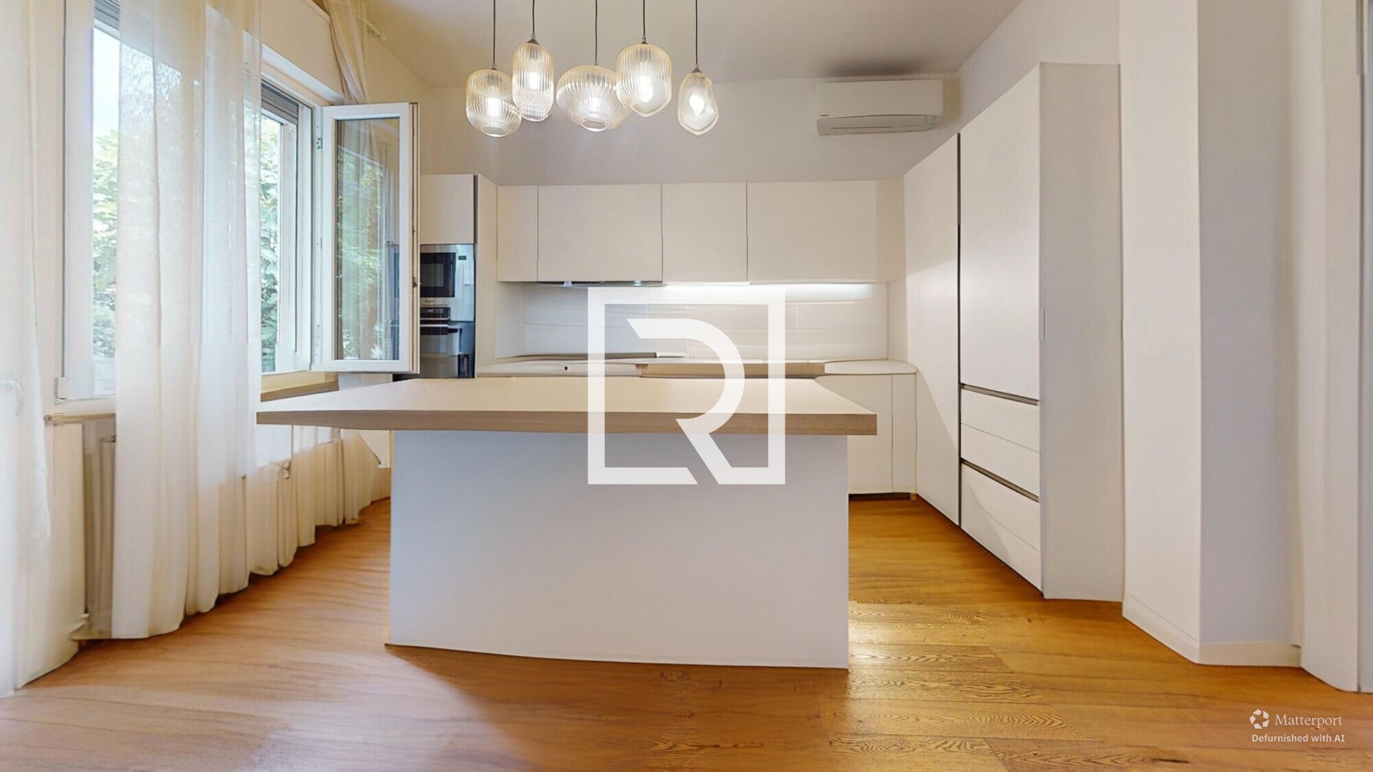 Kitchen-Defurnished