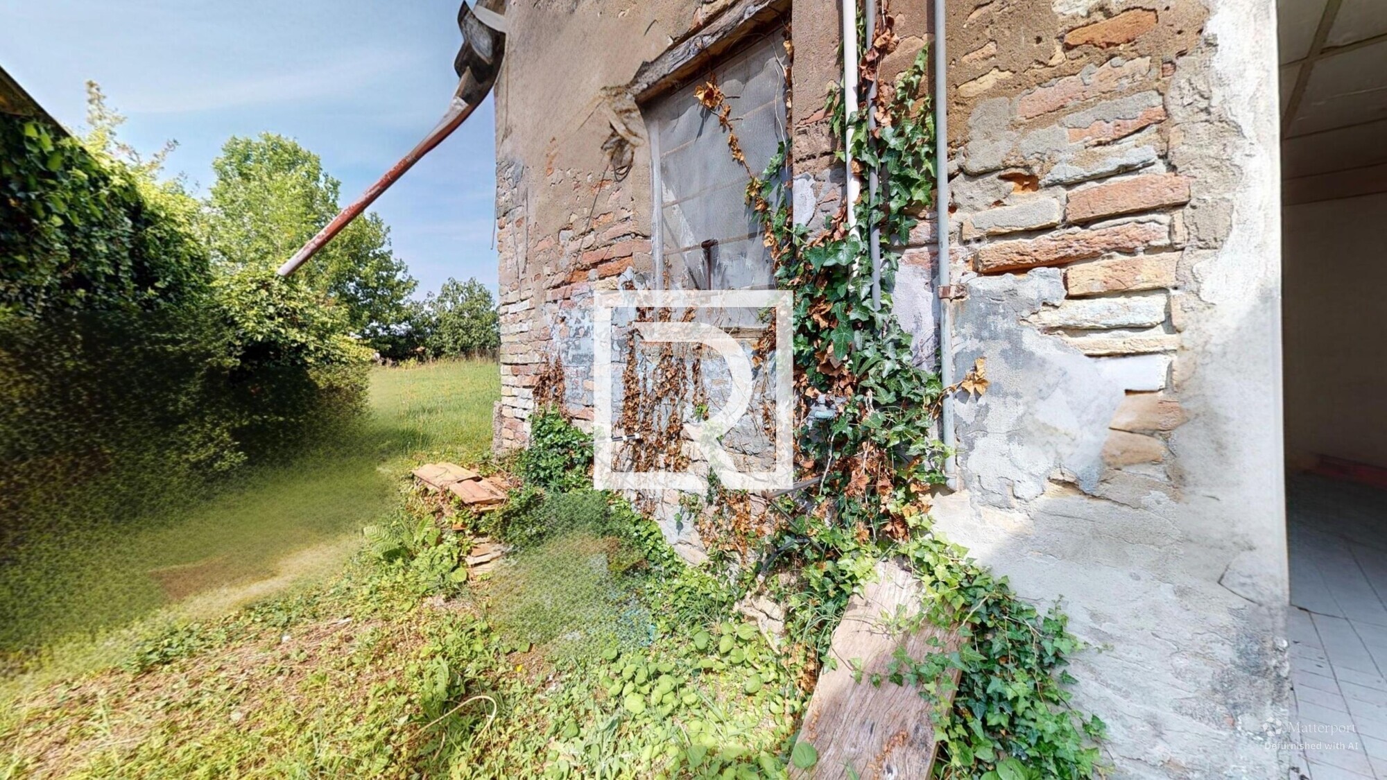 13-Via-Santa-Caterina-San-Pancrazio-Entrance-Defurnished