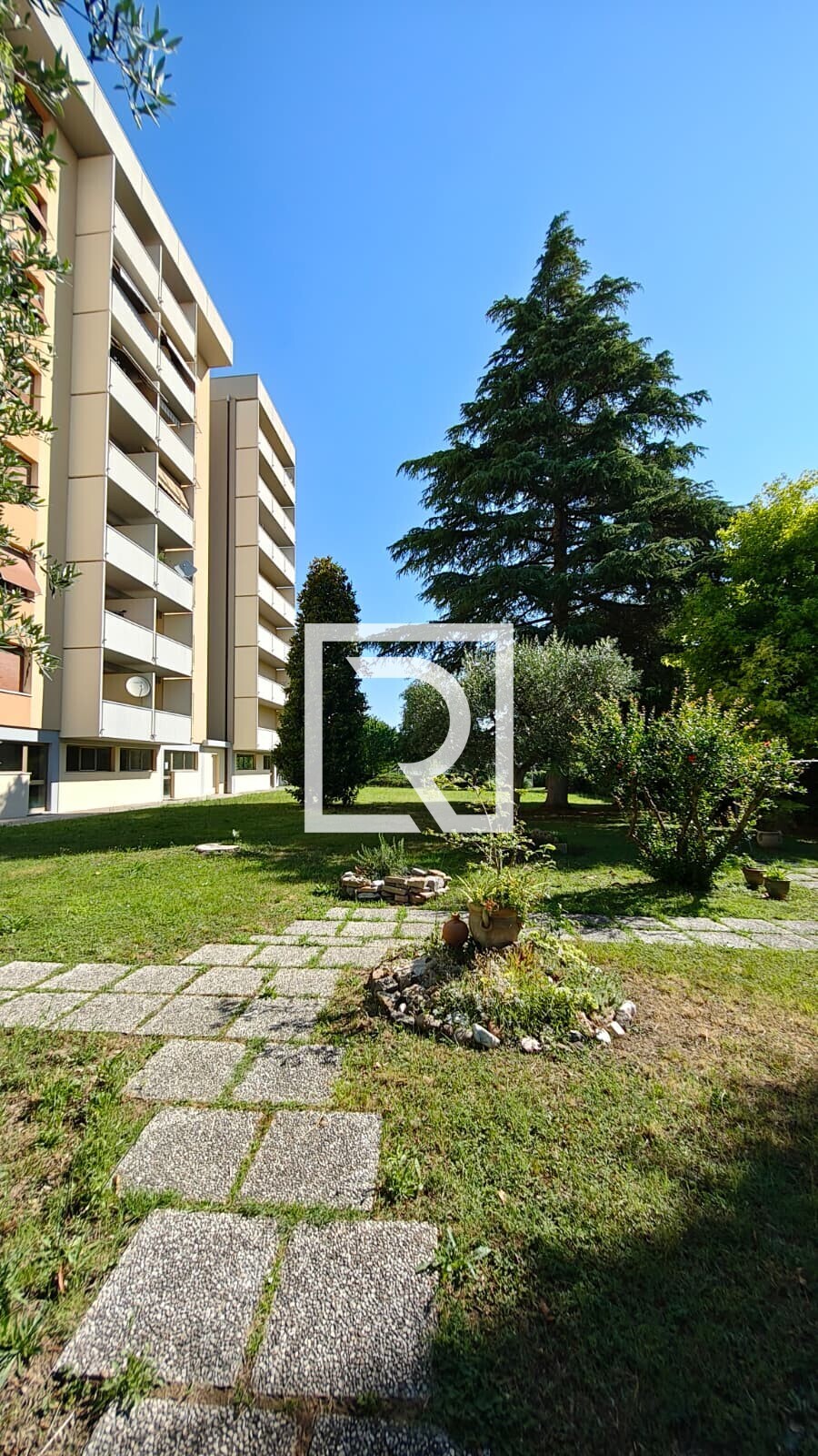 CONDOMINIO