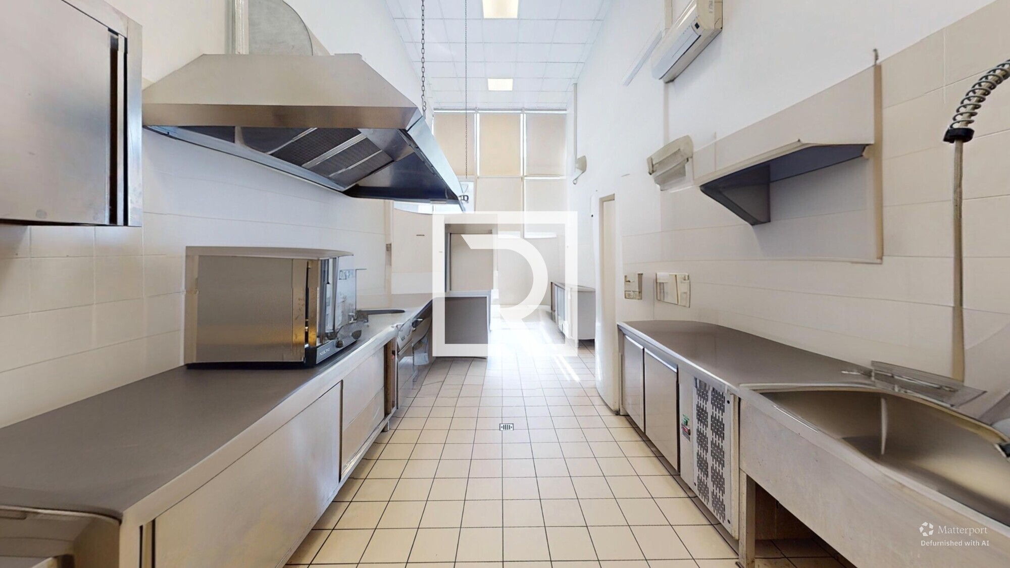 Kitchen-Defurnished (1)