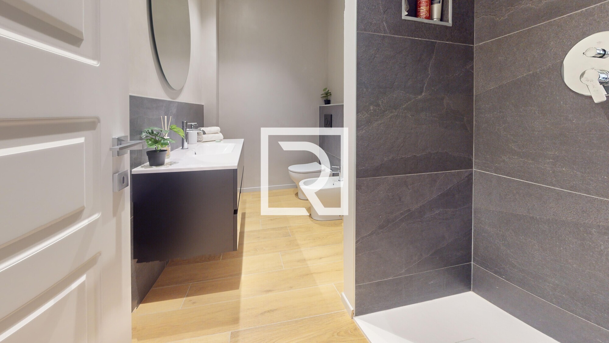 Trilocale--Bathroom