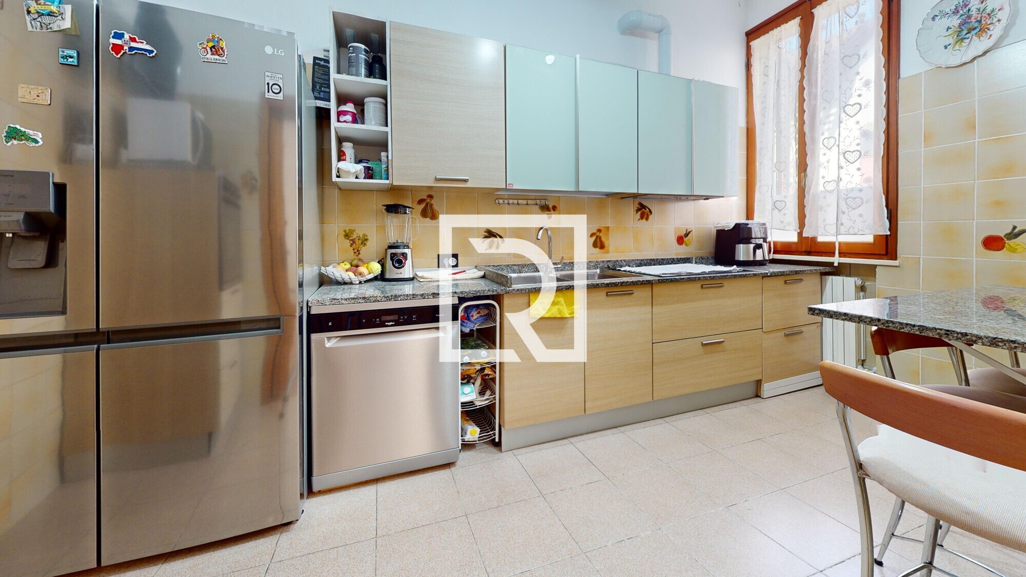 Via-Valmaggi-1-Kitchen