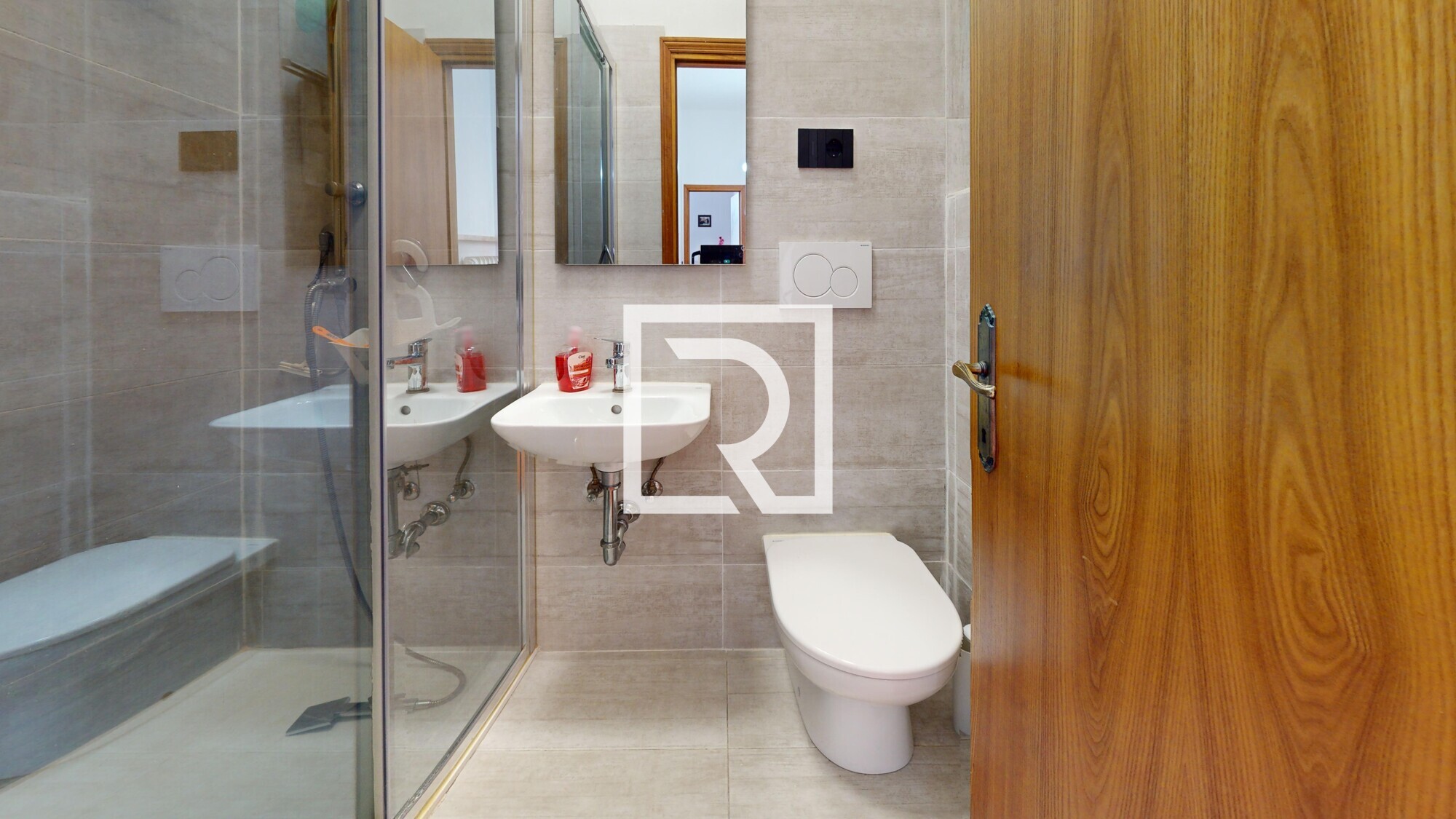 Via-Valmaggi-1-Bathroom 1