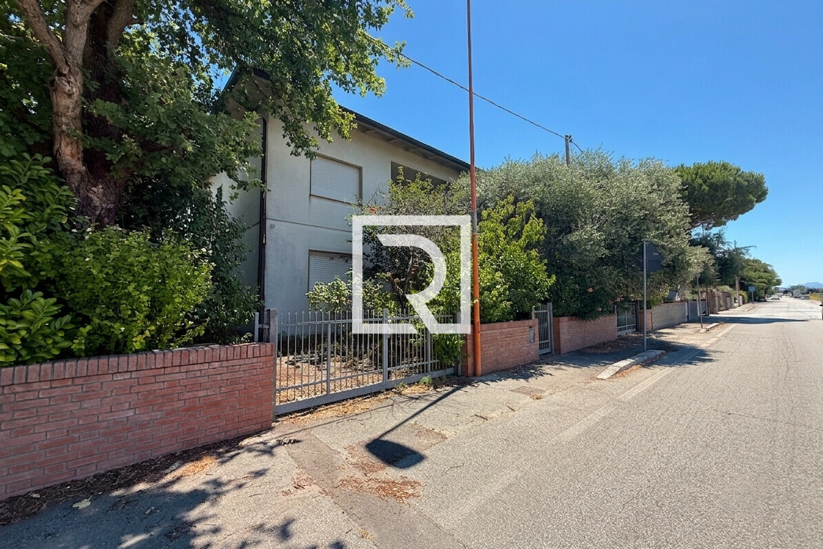 ESTERNO