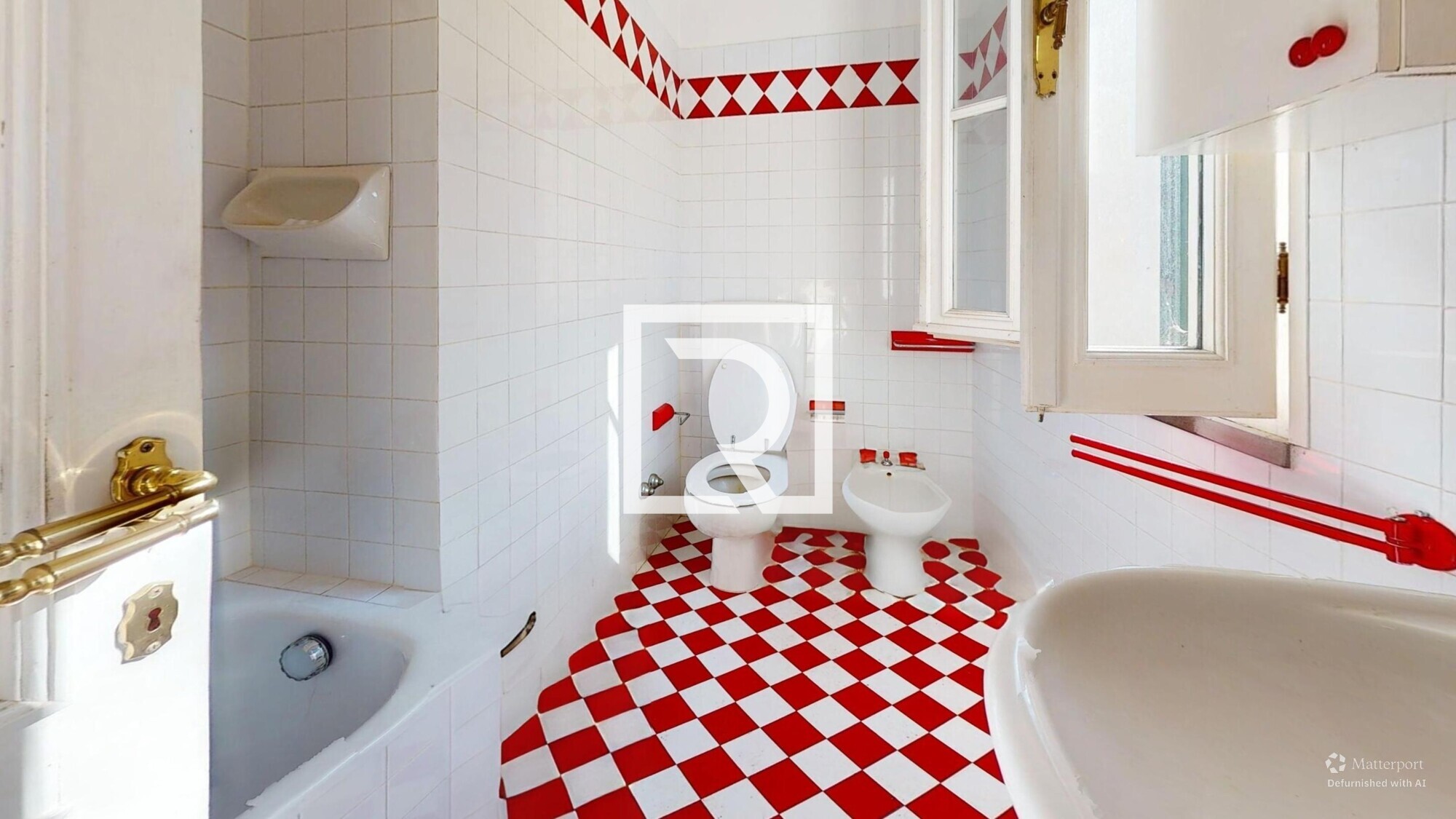 QUADRILOCALE-BORGO-ANTICO-A-PORTICO--Bathroom-Defurnished