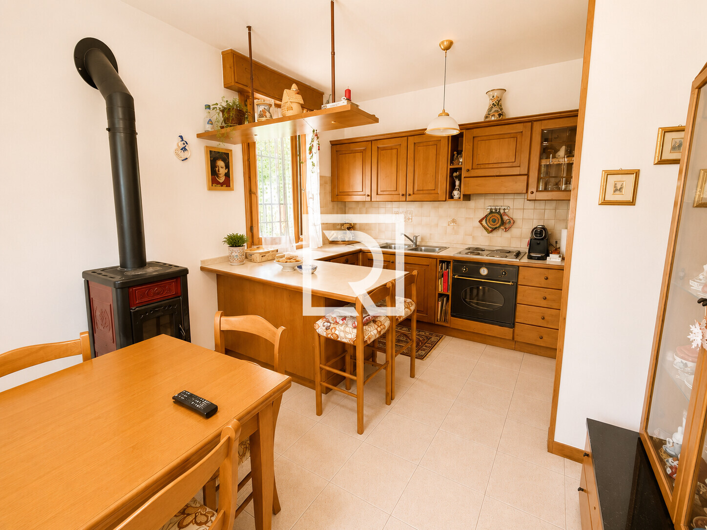 ef205a14-35c5-42b5-98c4-80e925e6389b